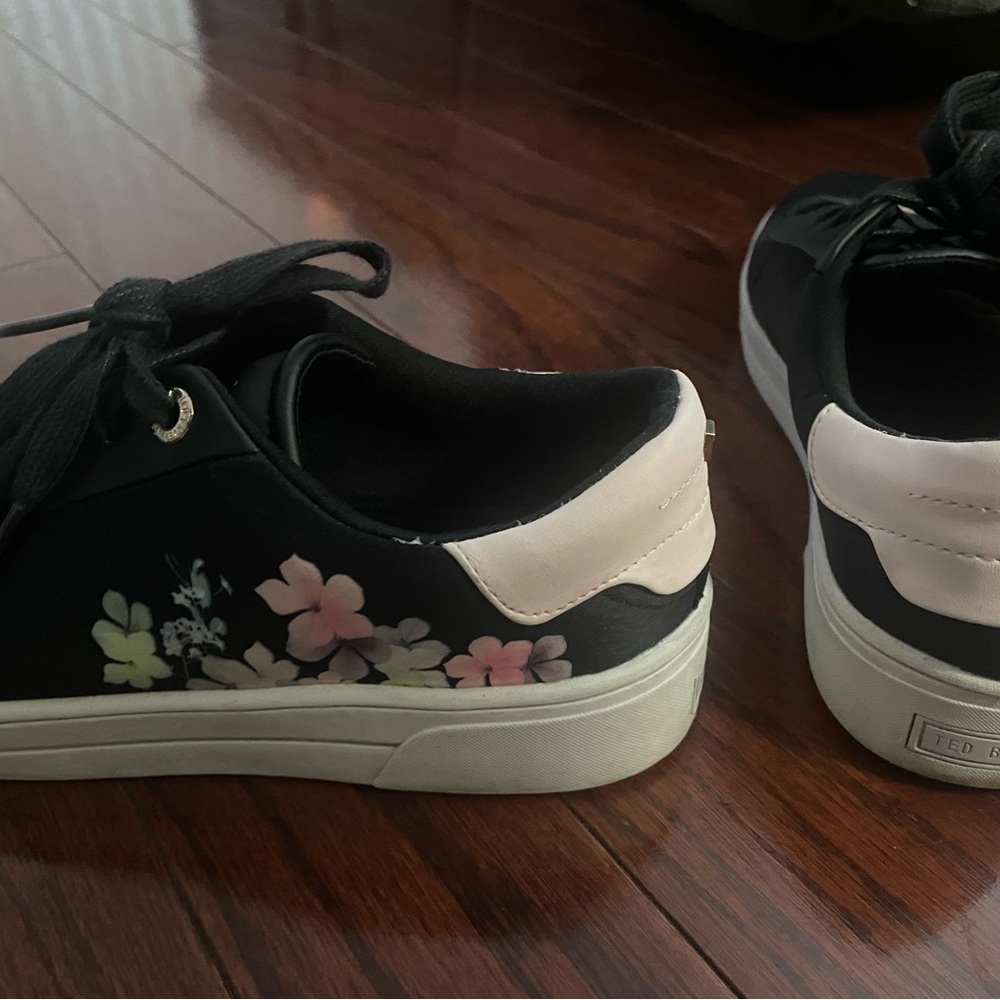 Ted Baker Black Sneakers with Floral Design - Picture 2 of 5